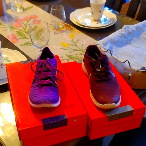 Nike - Picture 1 of 5